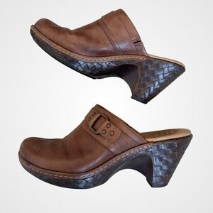 Sofft Brown Leather Clogs Mules Buckle Basketweave Heel Women's 8M
